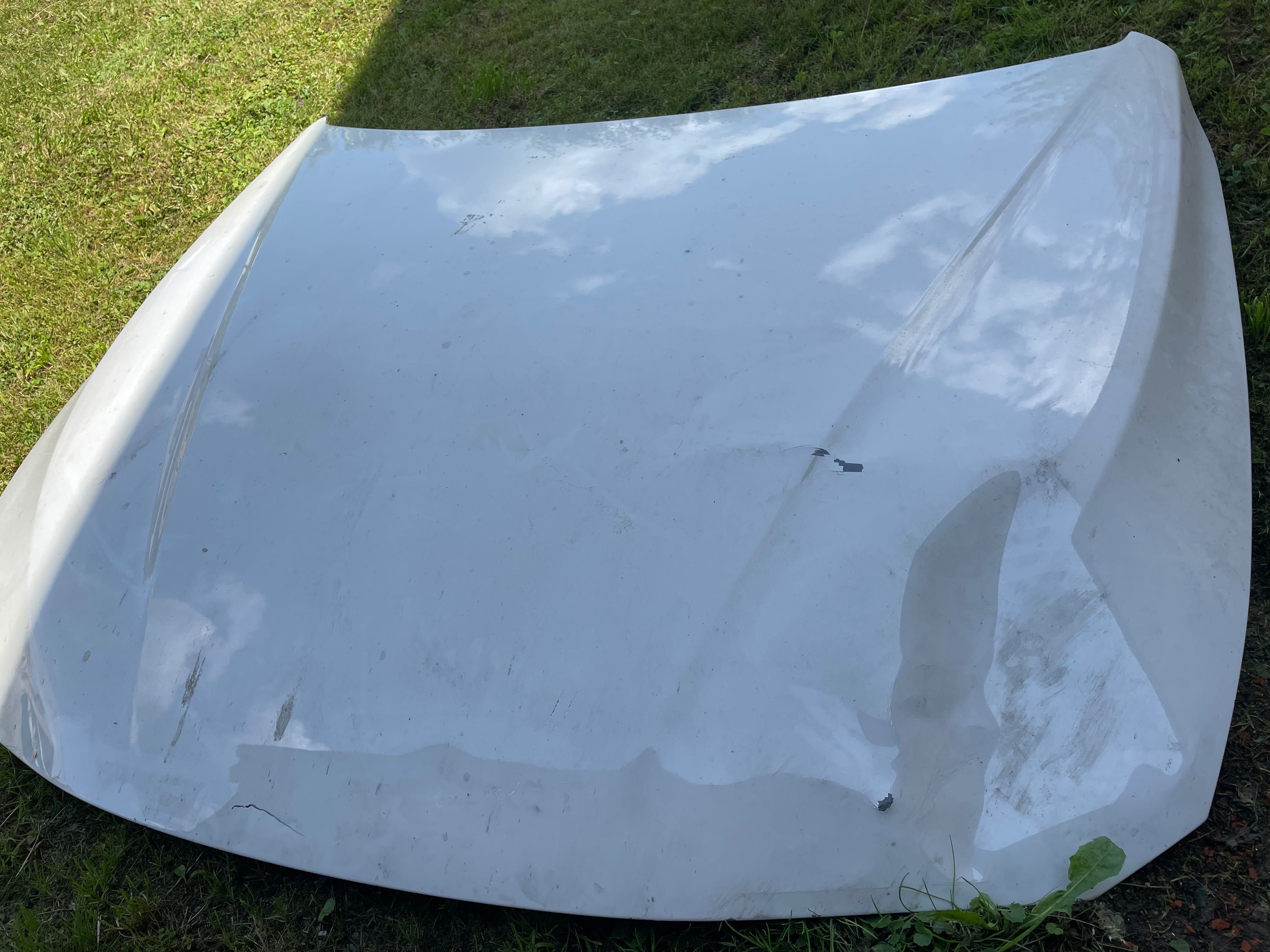 Maska BMW f36 A300 lekko uszkodzona
