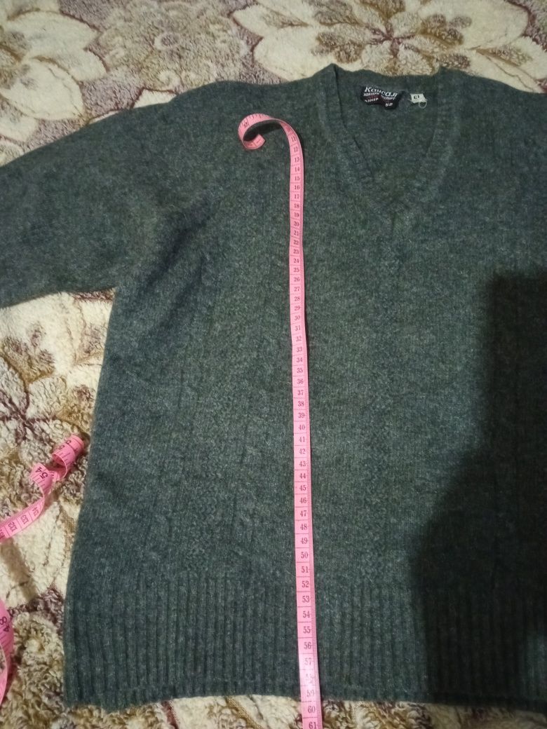 Мужской шерстяной свитер 48 разм