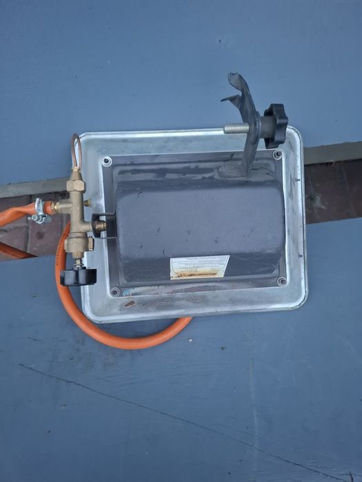 Piecyk gazowy ,Słoneczko 4,2KW  na butle gazową 11kg