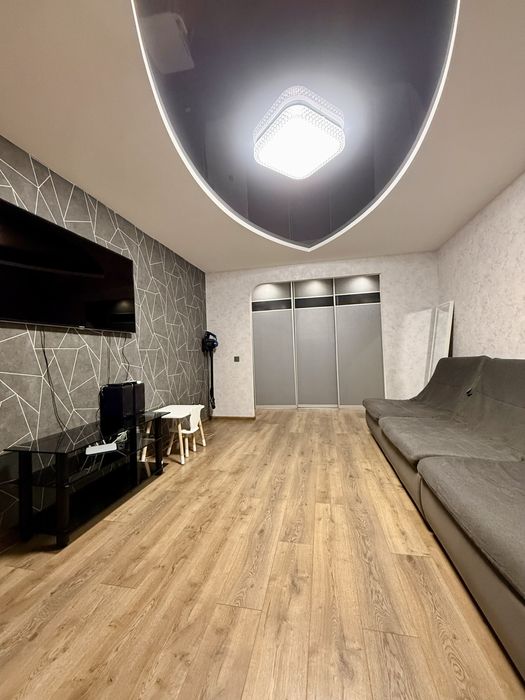 Продажа 3 ком. 10 мкрн. Левый берег