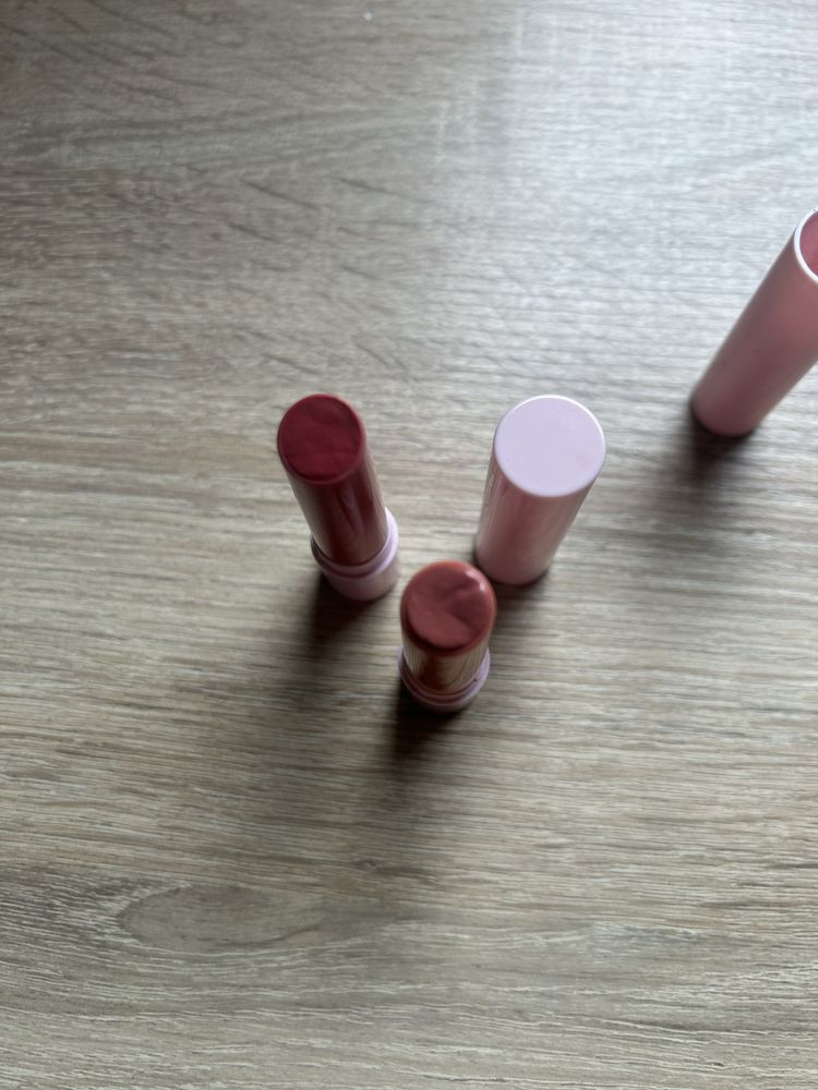 Kylie lip balm pomadk tint do ust