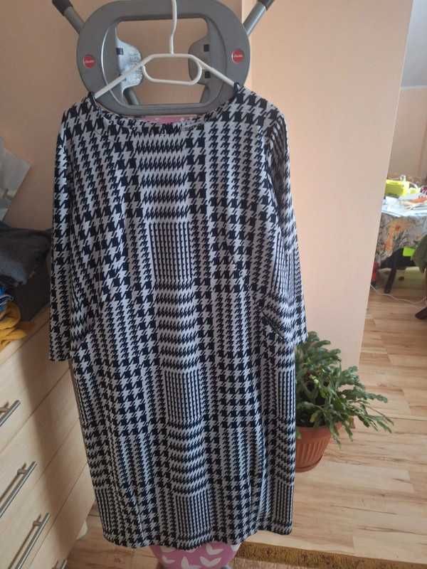 Sukienka jesienno zimowa rozmiar 46
