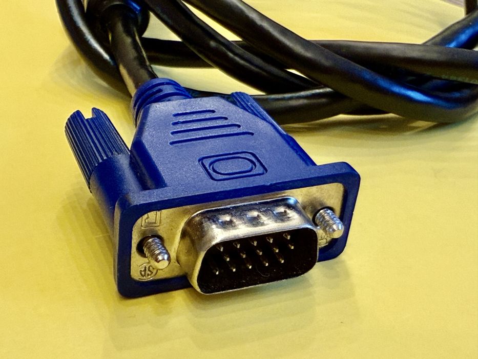 Kabel VGA - VGA do monitora