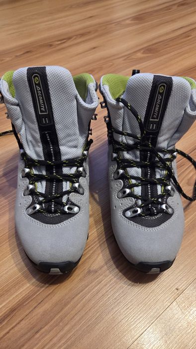 Nowe buty trekkingowe damskie roz. 37.5