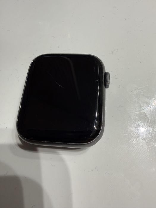 Продам apple watch series 5
