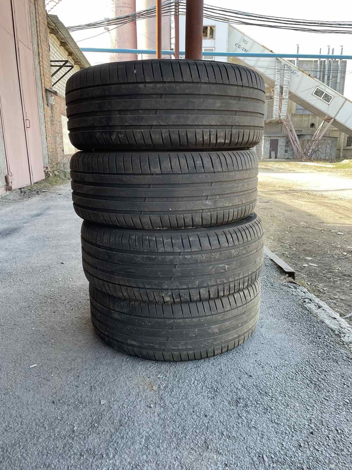 Комплект літніх шин 255/55 R 19