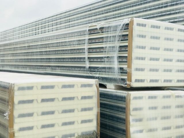 Blacha z filcem antyskroplina trapezowa dachowa T18 kolor RAL7016