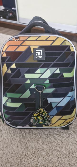 Продається шкільний рюкзак