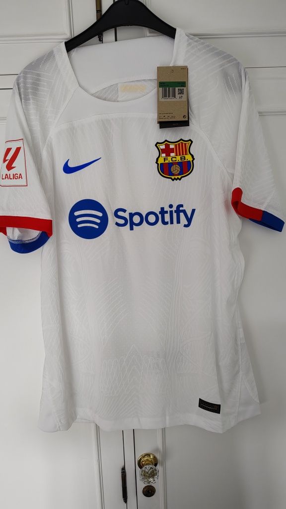 Equipamento do Barcelona 23/24