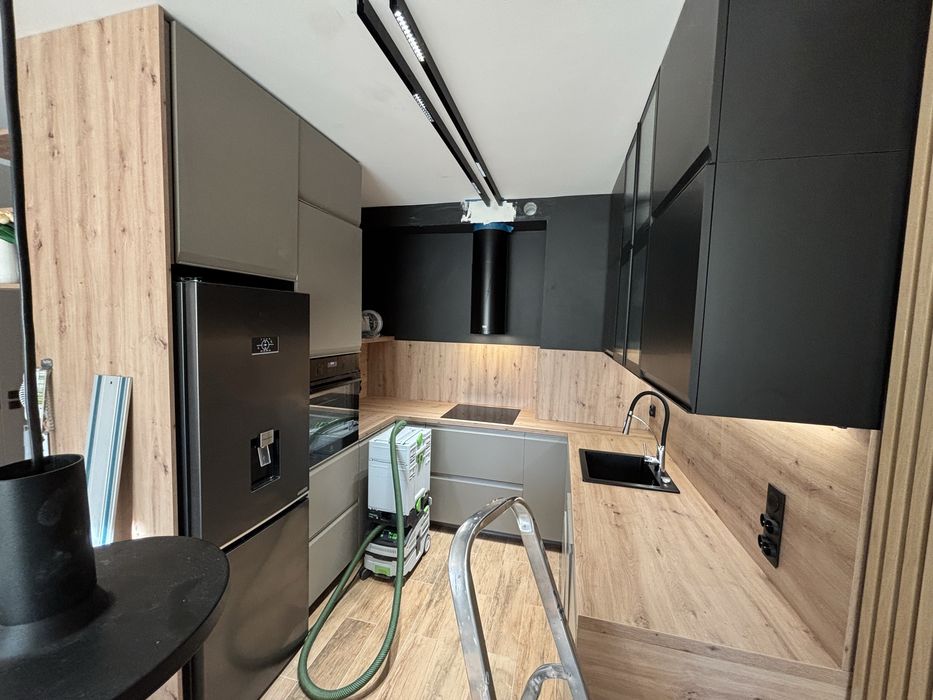 Składanie mebli, cięcie blatów i drzwi