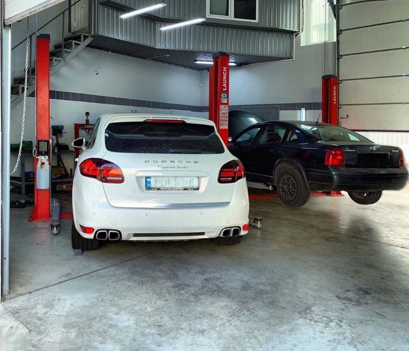 Підйомник для СТО автомобільний 3.5 тони LAUNCH TLT 235SB на 220В