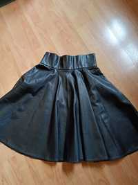 Skórzana spódnica z kieszeniami Orsay