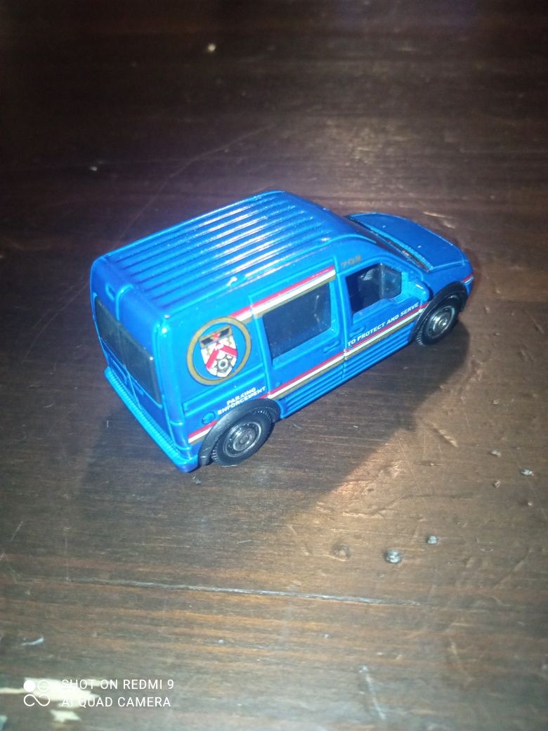 Ford Transit connect matchbox granatowy