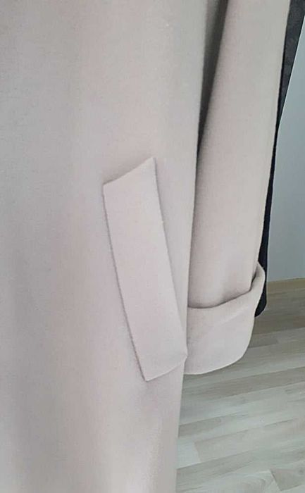 Damski PŁASZCZ  zimowy elegancki rozm 48