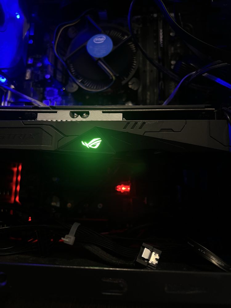 COMPUTADOR GAMING - Monitor + Torre + Teclado e rato + Comando gaming
