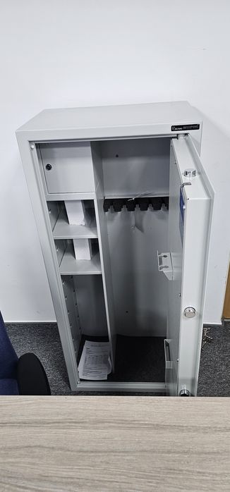 Sejf na BROŃ długą | Szafa na BROŃ |  na 6 szt  | Klasa S1  |  NOWA