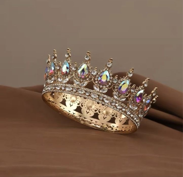 Корона на торт хамелеон