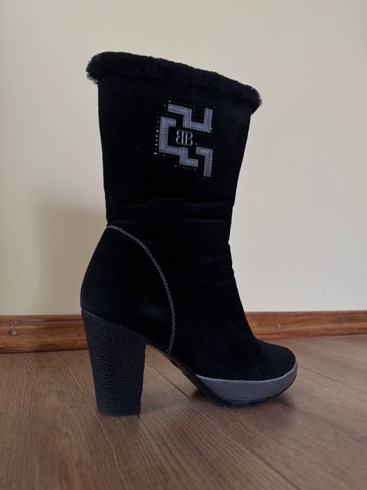 Завшеві натуральні зимові чобітки на кожушку