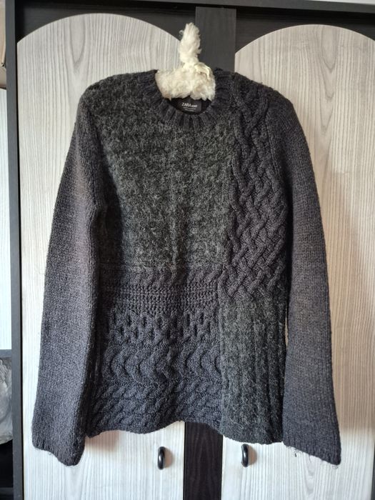 Sweter czarny dluższy