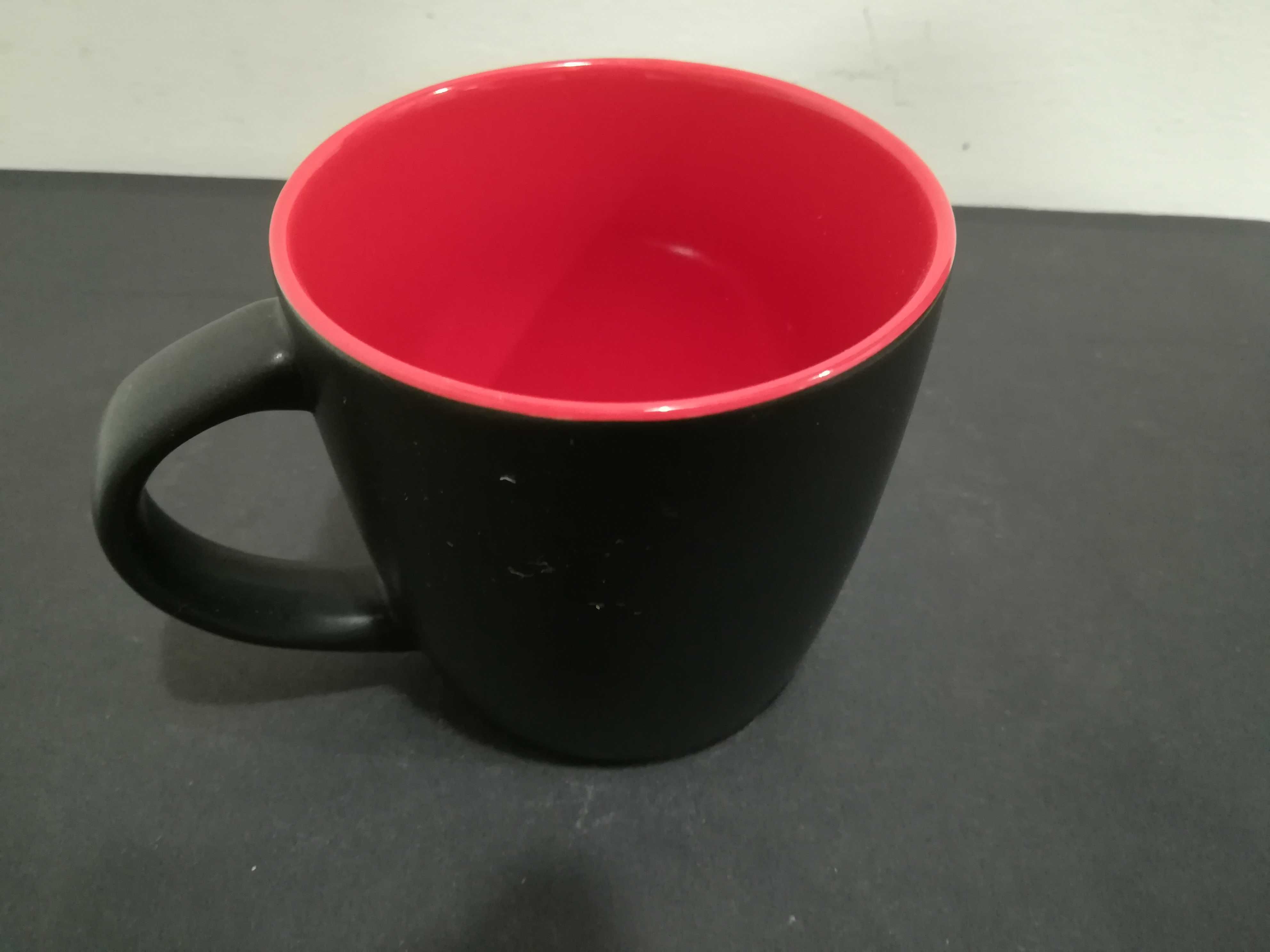 Kubek czarny ceramiczny z napisem BEST AGH Kraków