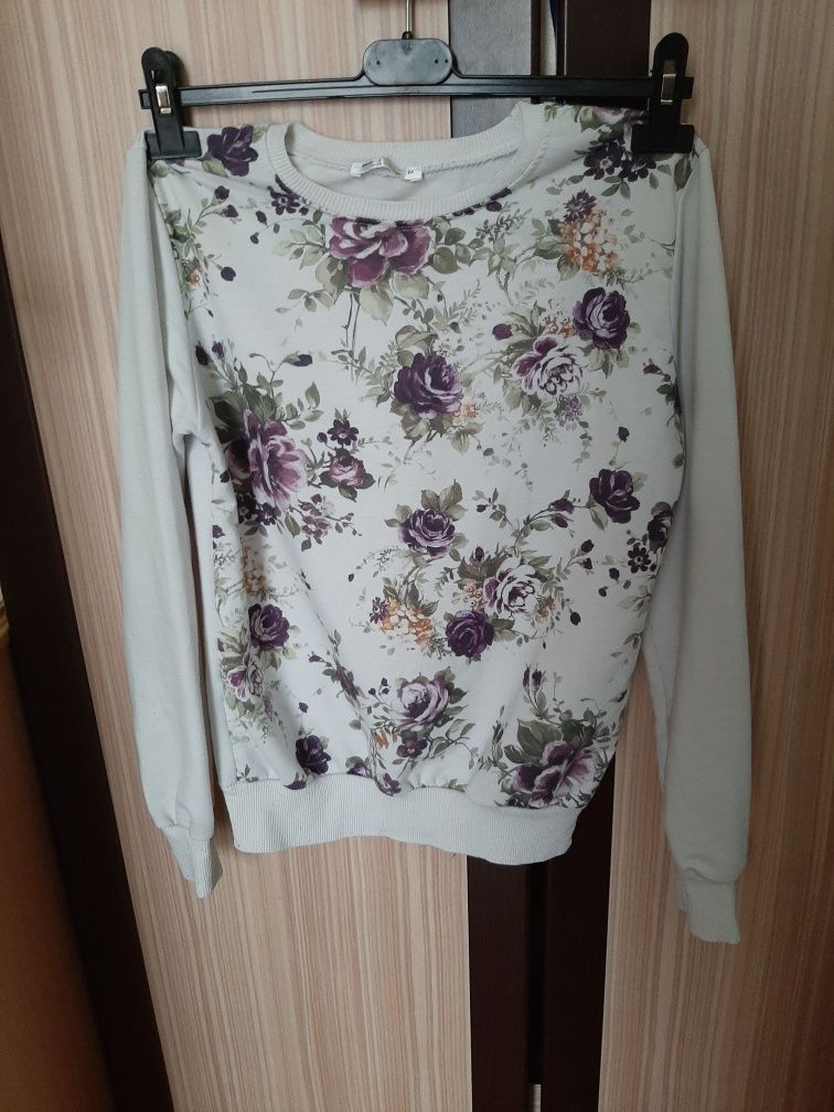 Bluza w fioletowe kwiatki