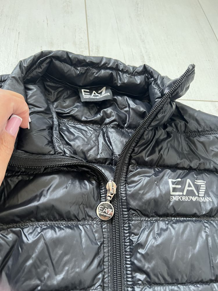 EA7 emporio armani kurtka S czarna sliczna
