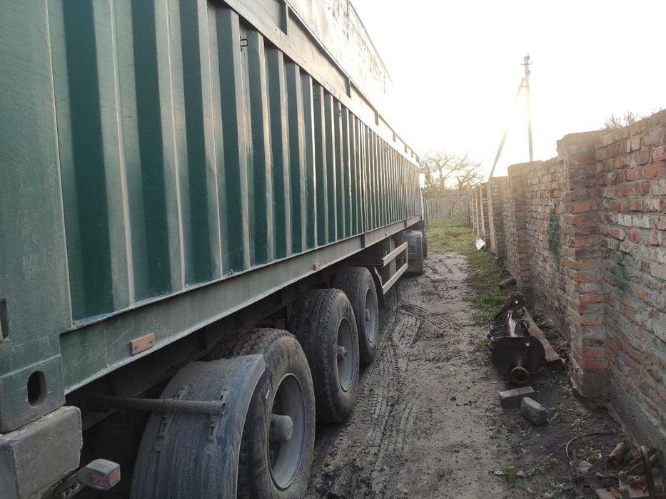 Напівпричеп зерновоз-контейнеровоз