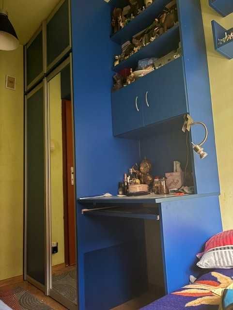 ZESTAW szafa i regał z biurkiem, szafka wisząca, półka wisząca x3