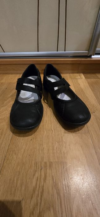 Продам чорні Балетки