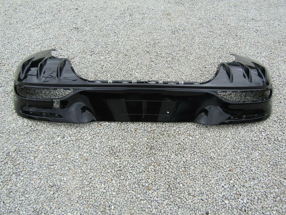 Para-choques Mercedes EQE AMG (parte inferior) ver descrição