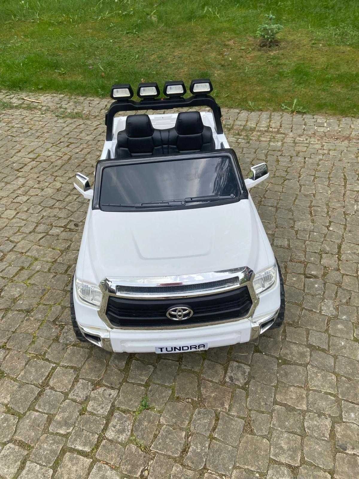 Auto na akumulator Toyota Tundra XXL