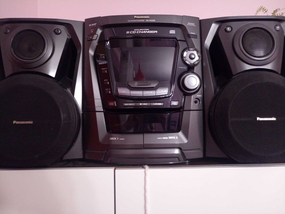 Wieża Panasonic CD STEREO SA-AK200E-K 5 CD pilot