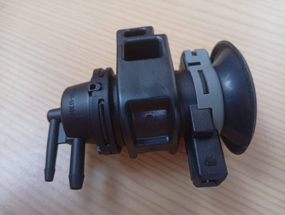 8200661049 RENAULT клапан турбокомпресора