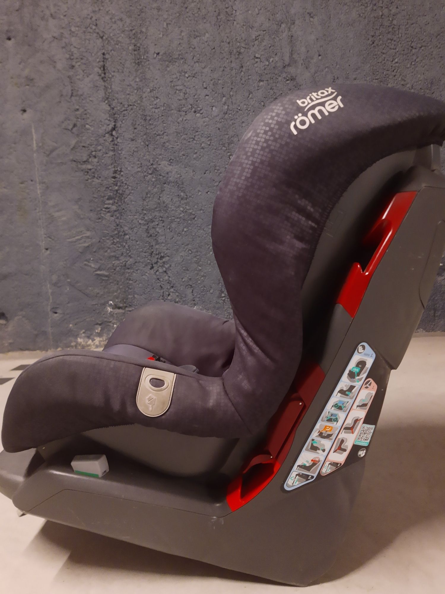 BRITAX ROMER SAFEFIX PLUS 9-18 kg black thunder isofix