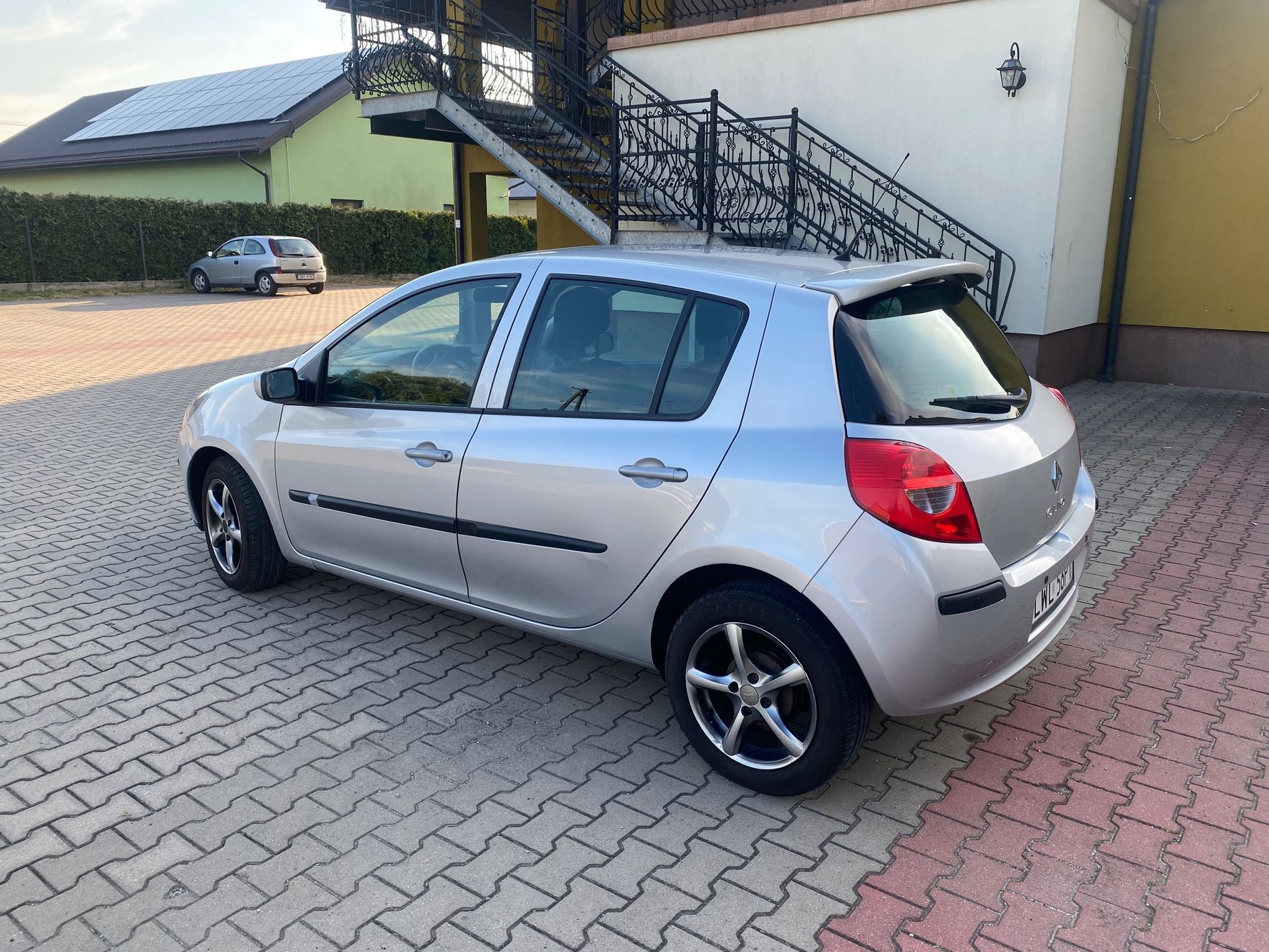Renault Clio niski przebieg