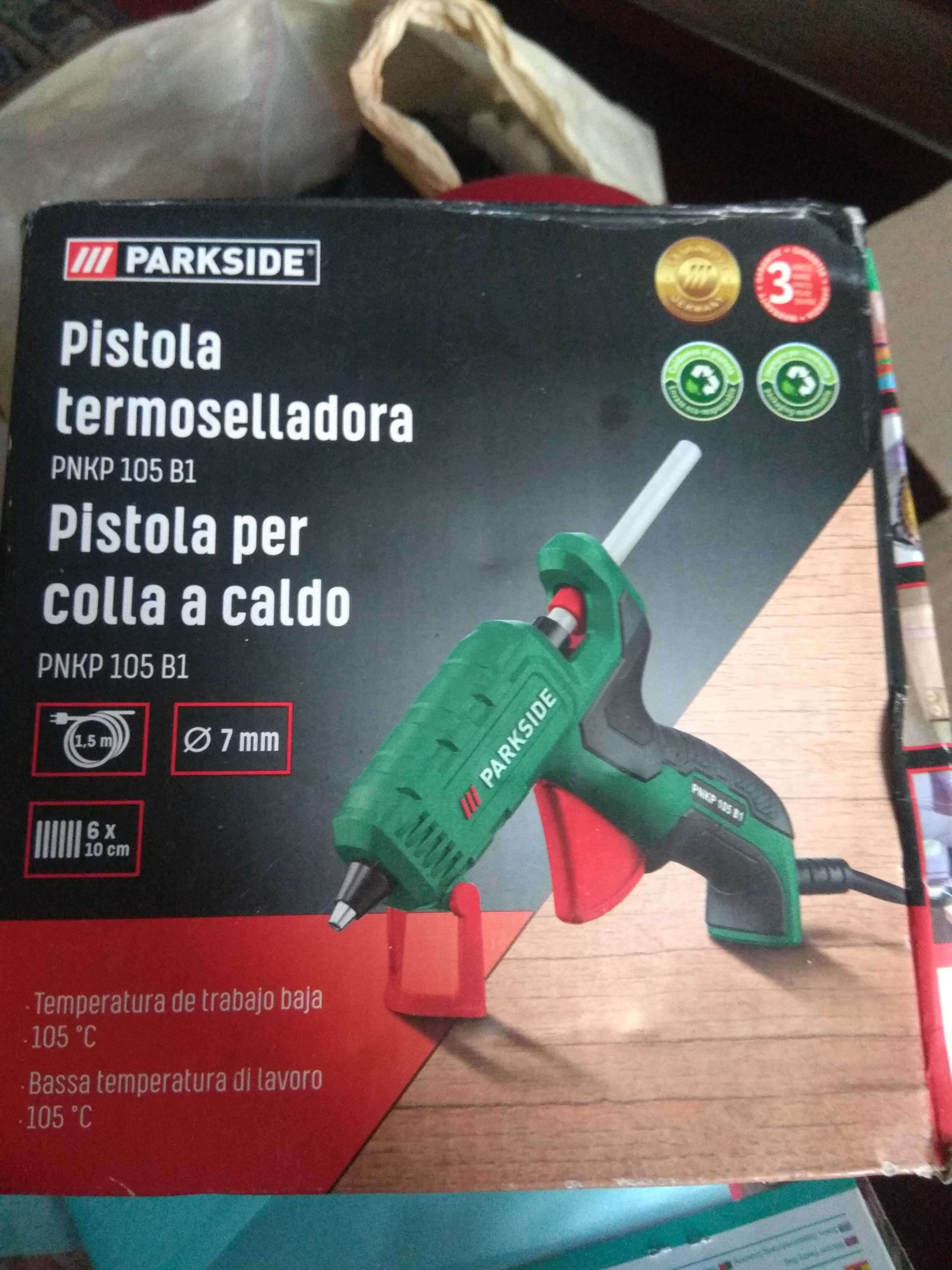 Продам   оригинальный новый  пистолет для горячего клея  Parkside