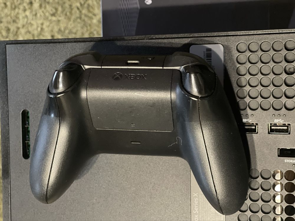Xbox series X 1 tb ігрова приставка
