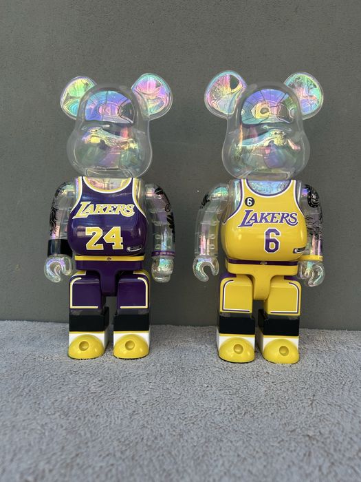 Колекційна іграшка Bearbrick Kobe  Bryant та Bearbrick LeBron James
