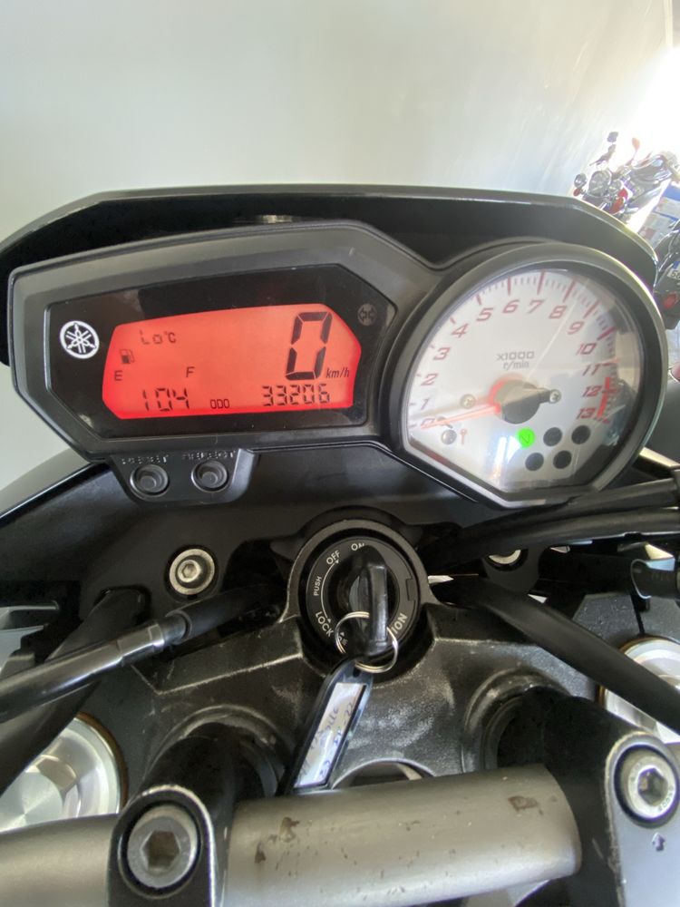 Yamaha FZ8 - Naked Bike