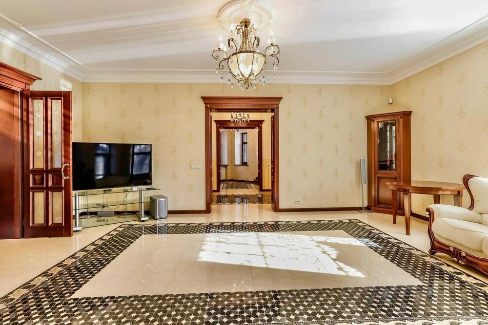 Козин. КГ Сосновый Бор. 520 м2. Новый ремонт! 20 соток в лесной части!