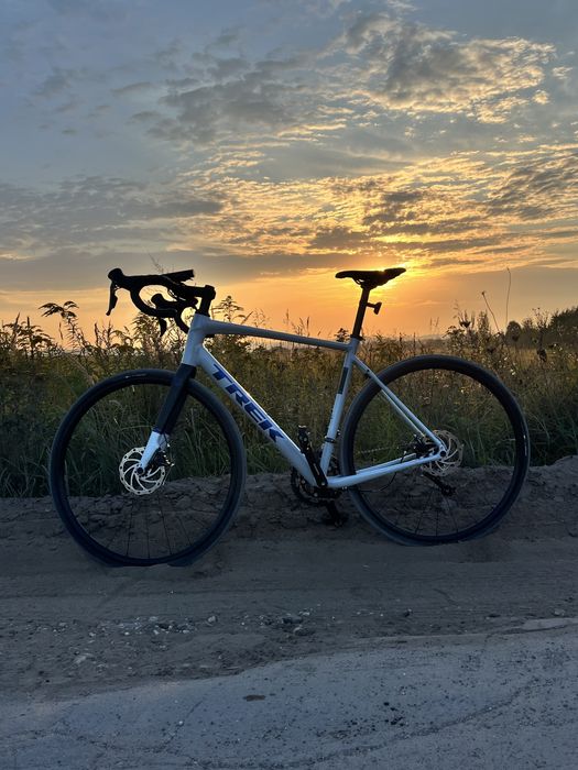 Шосейний велосипед Trek Domane Al2 Gen 4