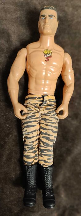 Super figurka Action Man, wysokości 30 cm, firmy Hasbro.