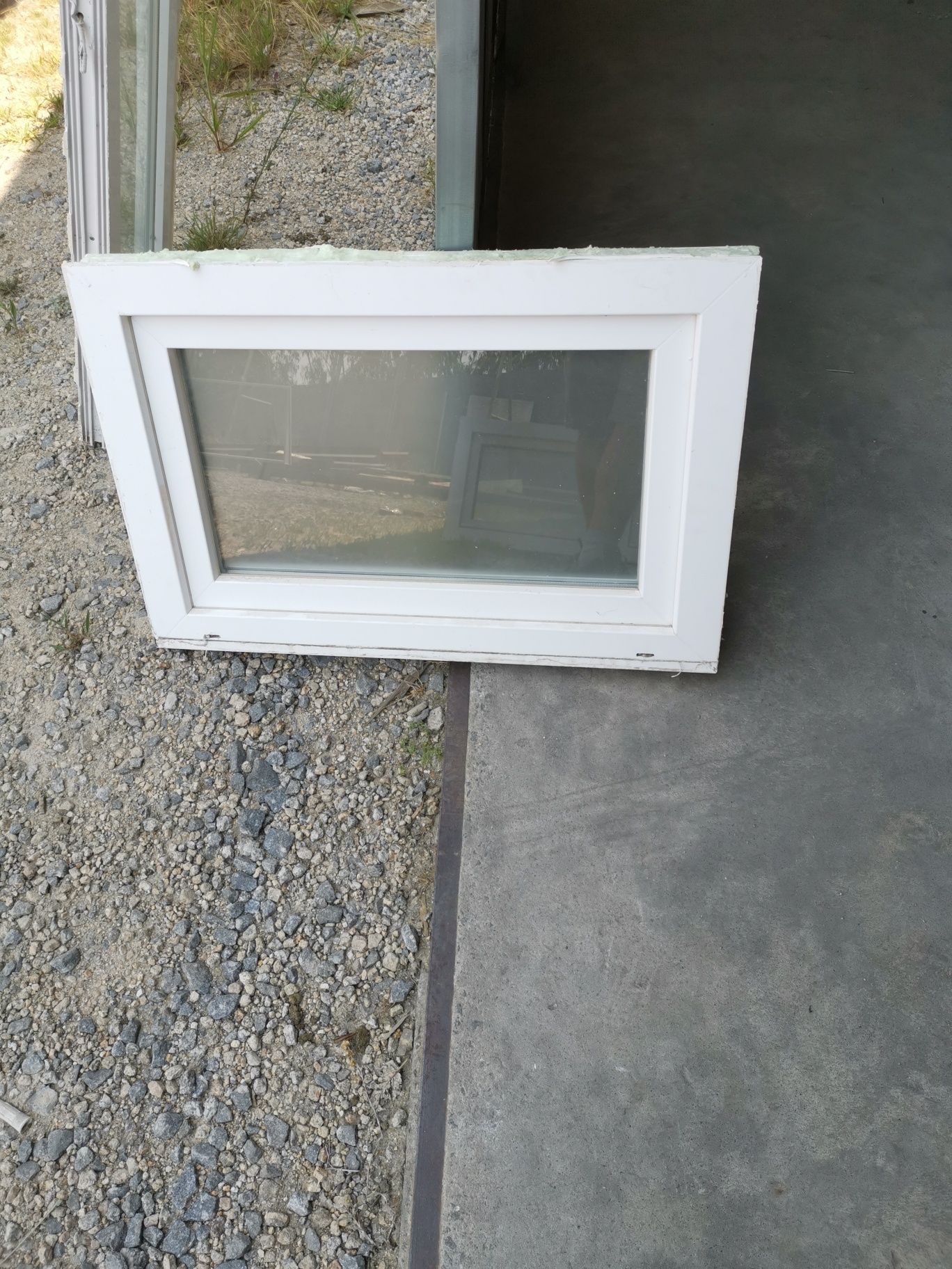 Janela de PVC basculante