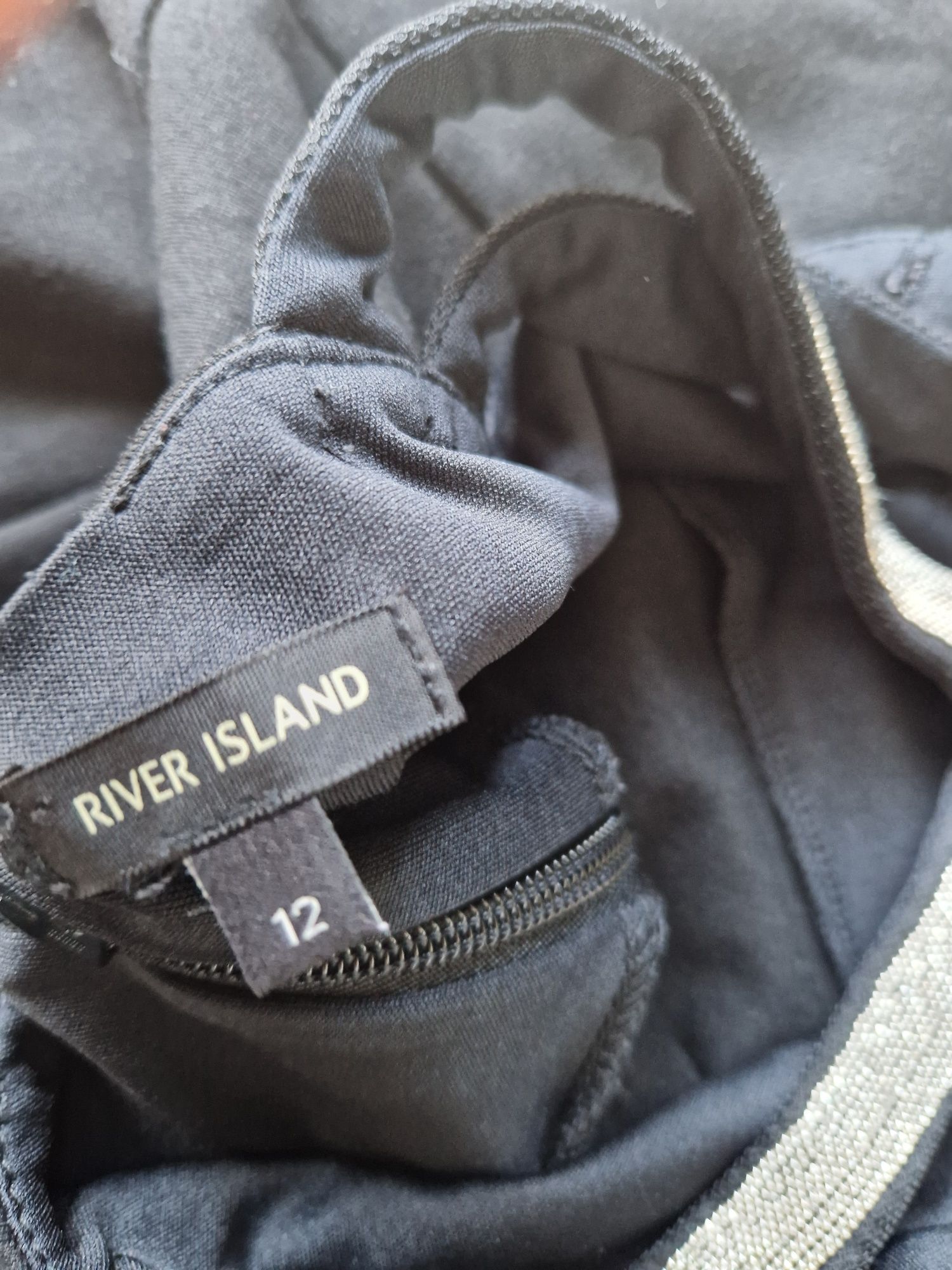 Sukienka czarna ołówkowa River Island  12