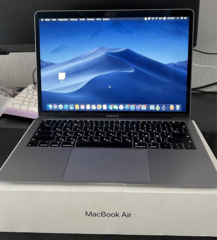 MacBook Air 2018, core i5, 128gb, 8gb RAM