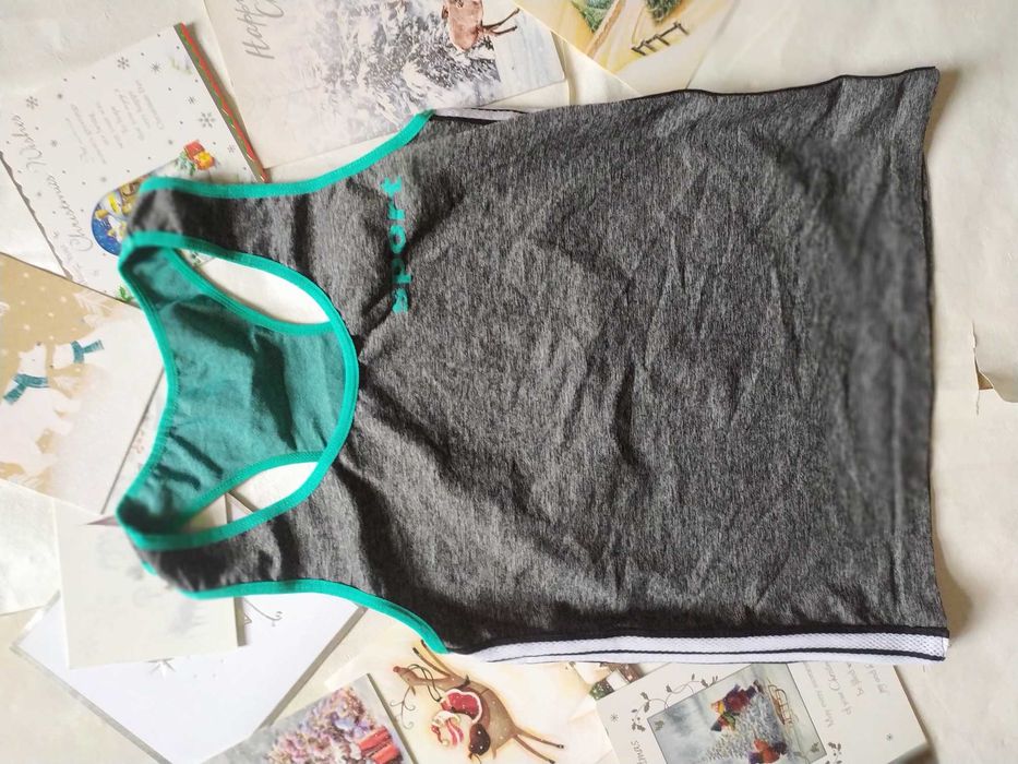 Спортивні  жіночі футболки р-36/38 відмінний стан