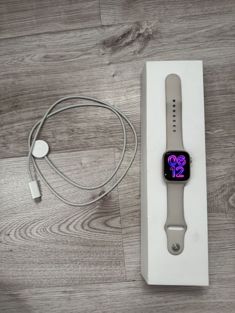 Apple watch 8 41mm beżowy