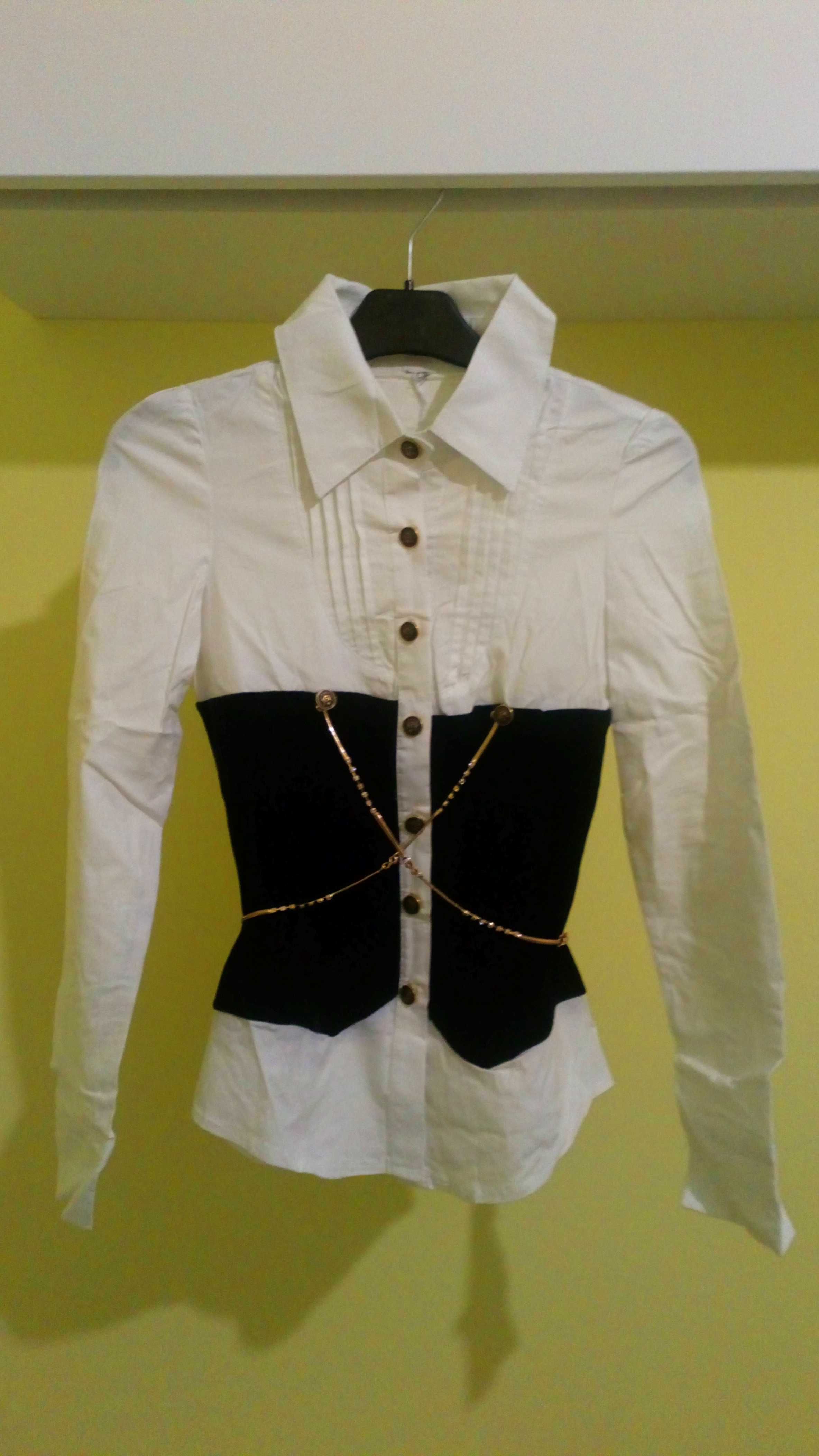Koszula z zamszowym czarnym gorsetem i łańcuszkiem, r. M / 38