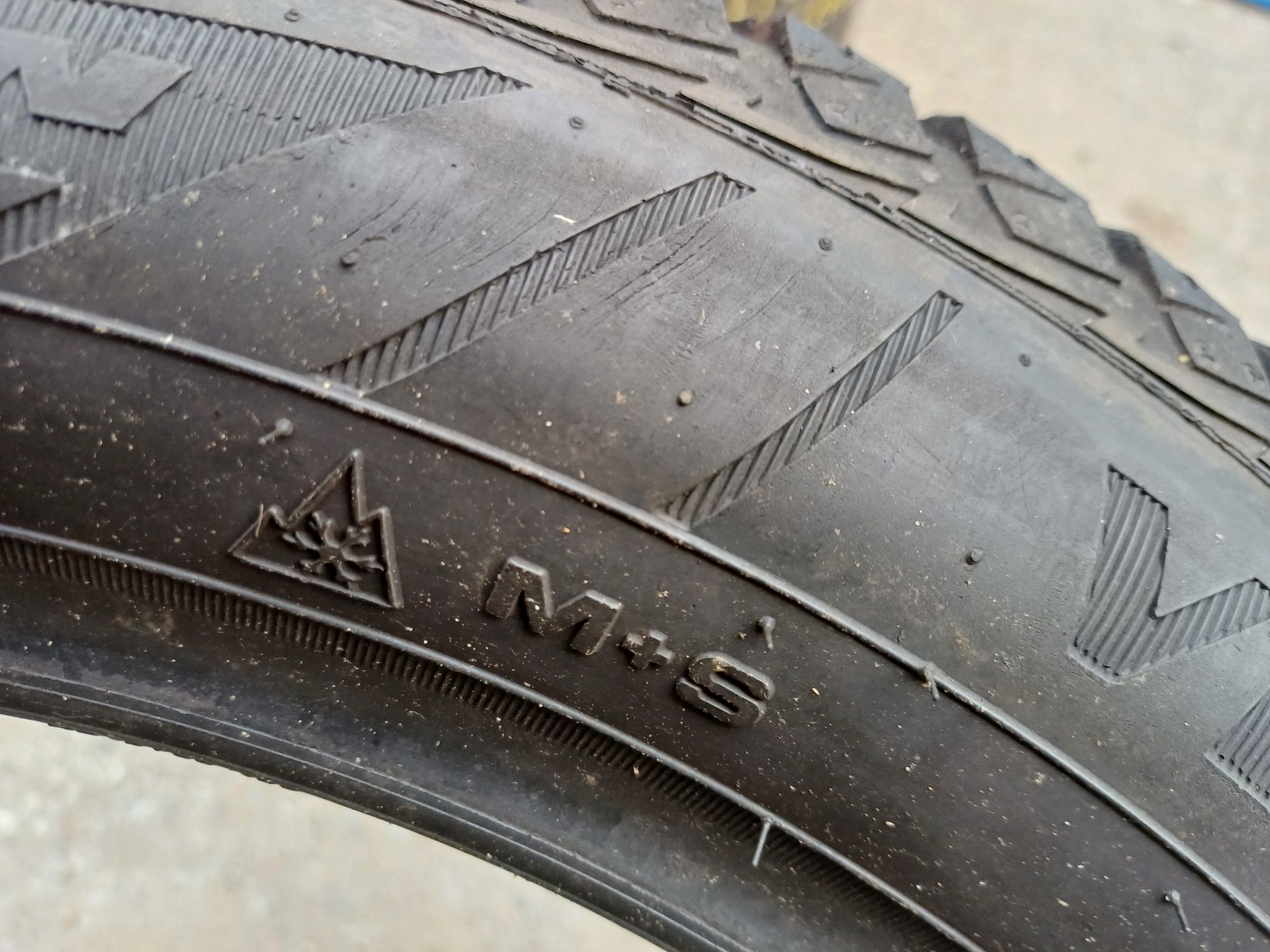 Opona całoroczna 215 55 R17 94V Goodyear Vector 4Seasons G2