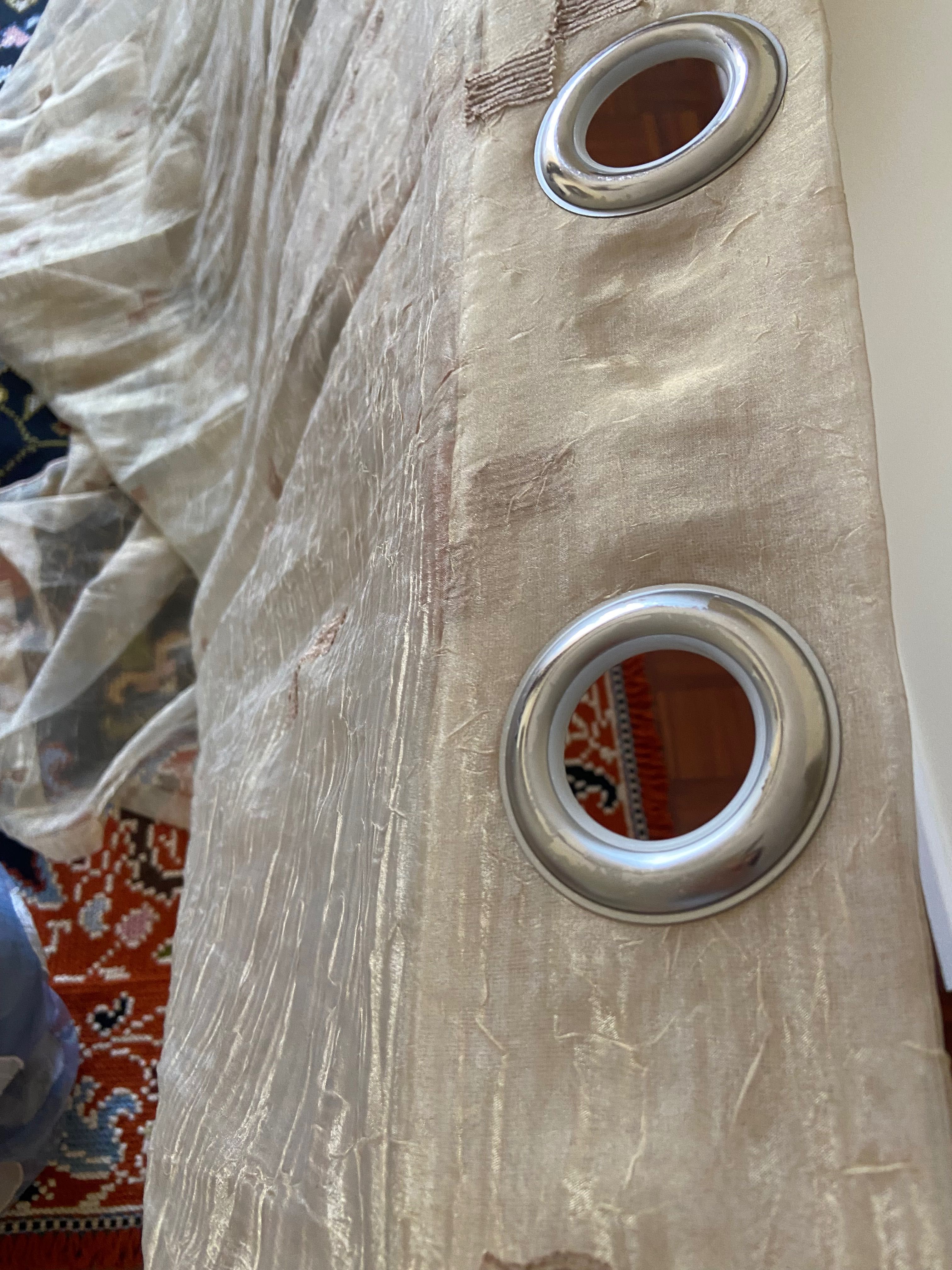 2 cortinados beige